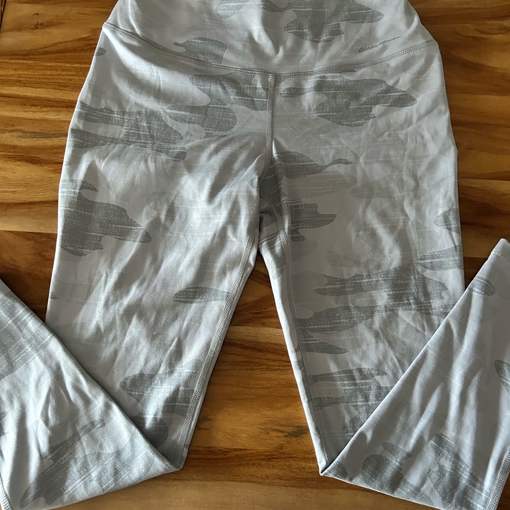 Eddie Bauer Gray Camouflage Women’s Leggings